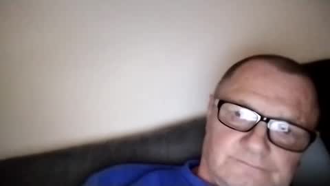 Snapshot of frauenfeind1 chatting on February 27, 8:17 am Wolfi online show from February 27, 8:17 am