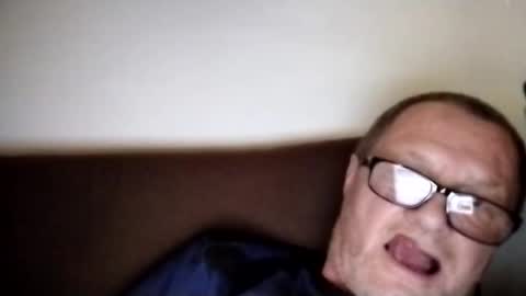 Snapshot of frauenfeind1 chatting on October 30, 1:56 pm Wolfi online show from October 30, 1:56 pm