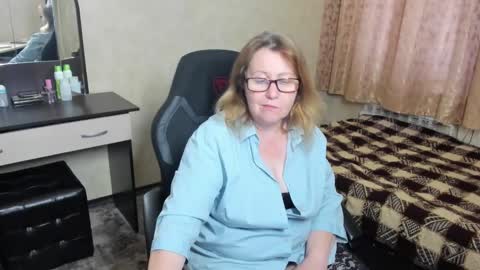 FrauMartha online show from February 8, 1:11 pm