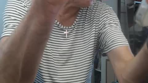 Snapshot of fravka chatting on July 8, 11:37 am fravka online show from July 8, 11:37 am