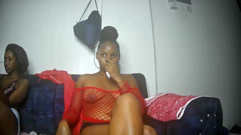 Snapshot of freaky216738 chatting on January 18, 7:07 am freakyLucy online show from January 18, 7:07 am