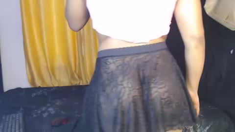 Snapshot of freaky216738 chatting on May 9, 6:51 am freakyLucy online show from May 9, 6:51 am