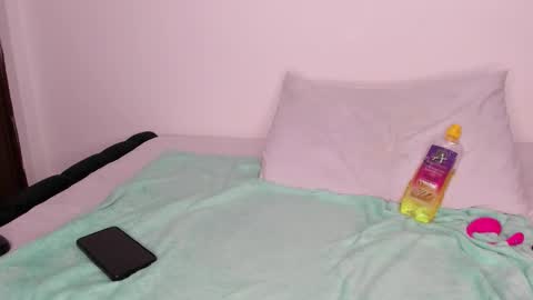 Snapshot of freaky_kandy chatting on September 23, 9:51 pm Kandy online show from September 23, 9:51 pm