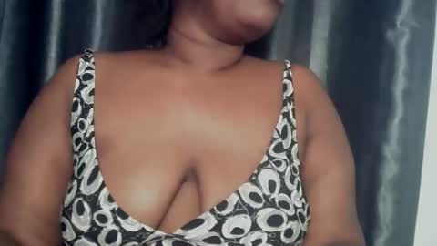 Snapshot of freaky_slut5 chatting on April 2, 4:10 am freaky slut5 online show from April 2, 4:10 am