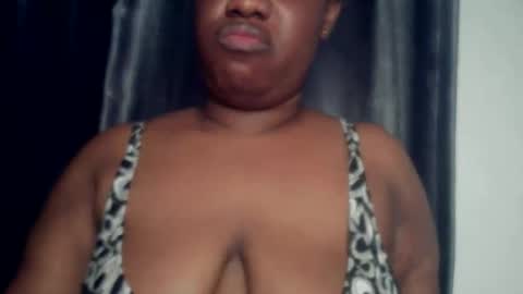 Snapshot of freaky_slut5 chatting on April 23, 12:29 pm freaky slut5 online show from April 23, 12:29 pm