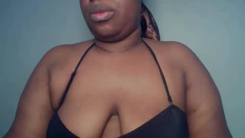 Snapshot of freaky_slut5 chatting on April 26, 4:10 am freaky slut5 online show from April 26, 4:10 am