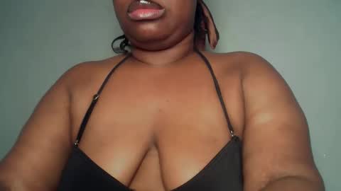 Snapshot of freaky_slut5 chatting on April 29, 4:49 am freaky slut5 online show from April 29, 4:49 am