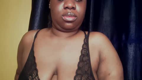 Snapshot of freaky_slut5 chatting on May 23, 4:50 am freaky slut5 online show from May 23, 4:50 am