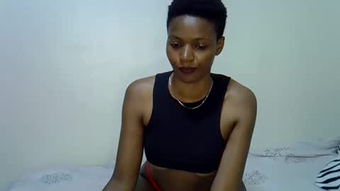 mia  online show from January 16, 8:35 pm