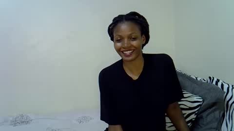 mia  online show from April 1, 11:22 am