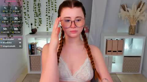 Diyana online show from March 8, 3:17 am