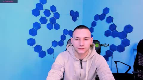 Snapshot of fred_strong chatting on December 5, 10:57 am Freddy online show from December 5, 10:57 am