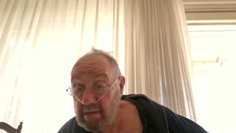 Snapshot of fredaldavid chatting on March 13, 9:49 am David Fredal online show from March 13, 9:49 am