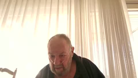 Snapshot of fredaldavid chatting on March 17, 8:50 am David Fredal online show from March 17, 8:50 am
