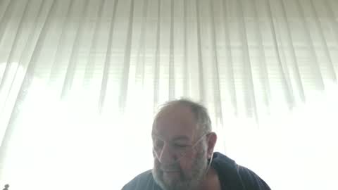 Snapshot of fredaldavid chatting on March 29, 8:14 am David Fredal online show from March 29, 8:14 am