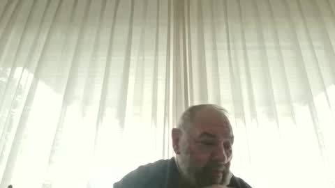 Snapshot of fredaldavid chatting on March 31, 8:48 am David Fredal online show from March 31, 8:48 am