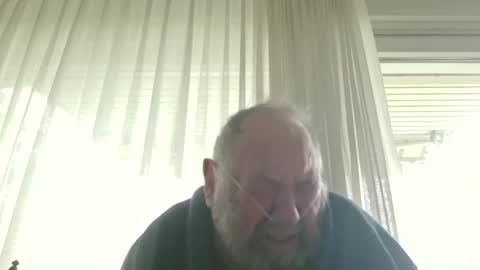 Snapshot of fredaldavid chatting on April 12, 8:08 am David Fredal online show from April 12, 8:08 am