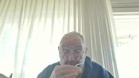 Snapshot of fredaldavid chatting on May 13, 8:55 am David Fredal online show from May 13, 8:55 am