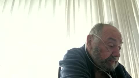 Snapshot of fredaldavid chatting on June 10, 8:02 am David Fredal online show from June 10, 8:02 am