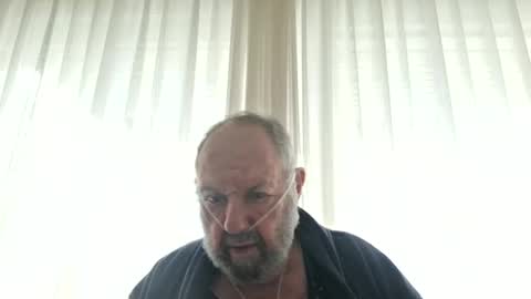 Snapshot of fredaldavid chatting on June 11, 9:29 am David Fredal online show from June 11, 9:29 am