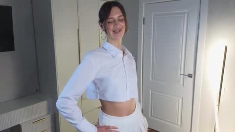 Snapshot of freddasmithj chatting on December 18, 11:27 am Jennifer online show from December 18, 11:27 am