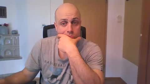 freddow online show from March 11, 12:28 pm