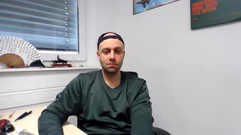 freddow online show from December 5, 12:36 pm