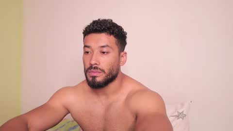 Snapshot of freddsexxx chatting on November 19, 12:21 am FredSeXXX online show from November 19, 12:21 am