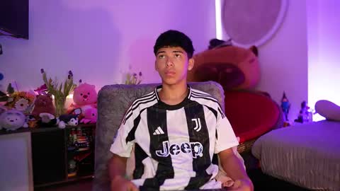 Juan  give it a thumbs up please its important online show from September 12, 11:32 am