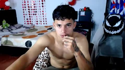 Snapshot of freddy_romans2 chatting on April 15, 11:39 am freddy romans online show from April 15, 11:39 am