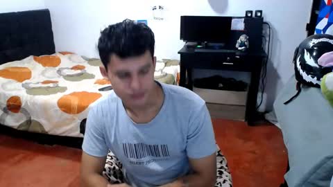 Snapshot of freddy_romans2 chatting on June 7, 2:21 pm freddy romans online show from June 7, 2:21 pm