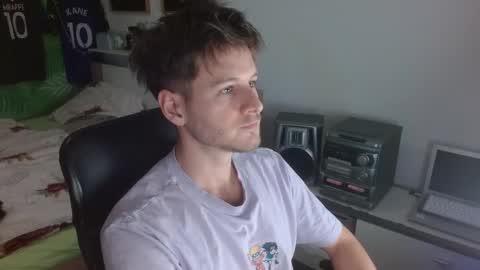 Snapshot of freddy_star chatting on April 2, 3:09 pm Frederick Perin online show from April 2, 3:09 pm