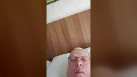 Snapshot of freddybear196258 chatting on July 7, 8:51 am freddybear196258 online show from July 7, 8:51 am