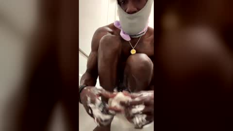 freddydufreak1 online show from April 1, 5:08 am