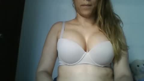 freddymar0109 online show from January 17, 7:17 pm