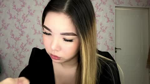 Elina online show from March 24, 5:01 am