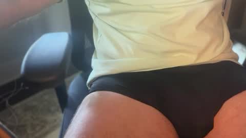Snapshot of free_fly9 chatting on June 13, 5:44 pm free_fly9 online show from June 13, 5:44 pm