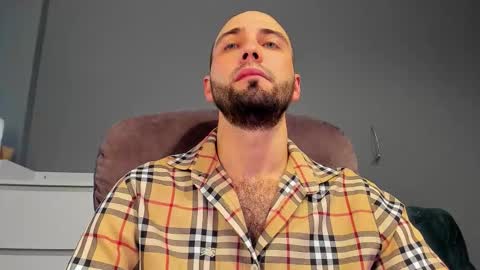 Andrew online show from November 15, 7:27 am