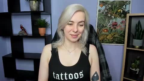 Snapshot of freeanne chatting on May 26, 6:42 am Anne online show from May 26, 6:42 am
