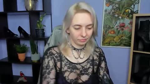Snapshot of freeanne chatting on June 4, 6:41 am Anne online show from June 4, 6:41 am
