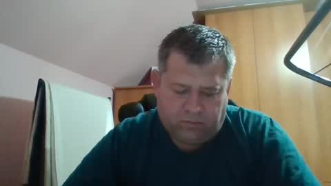 Snapshot of freeboy80180 chatting on December 11, 7:20 am freeboy80180 online show from December 11, 7:20 am
