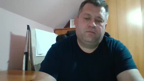 Snapshot of freeboy80180 chatting on December 29, 2:31 pm freeboy80180 online show from December 29, 2:31 pm