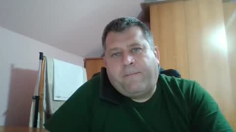 Snapshot of freeboy80180 chatting on January 6, 9:08 am freeboy80180 online show from January 6, 9:08 am