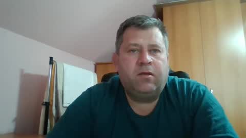 Snapshot of freeboy80180 chatting on January 11, 1:22 pm freeboy80180 online show from January 11, 1:22 pm