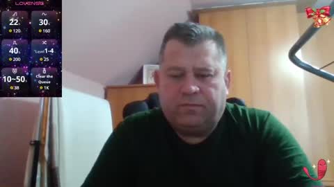 Snapshot of freeboy80180 chatting on January 25, 7:06 am freeboy80180 online show from January 25, 7:06 am