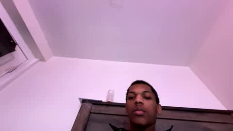 Snapshot of freemonisaiah chatting on October 17, 1:31 am freemonisaiah online show from October 17, 1:31 am