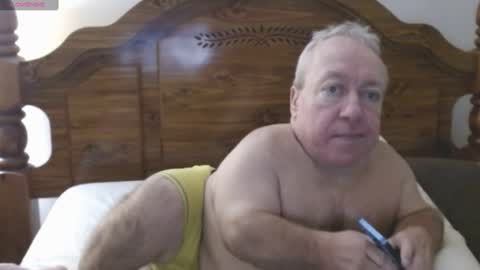 Snapshot of freemysoul4748 chatting on January 11, 5:31 am Cute Lil Man online show from January 11, 5:31 am