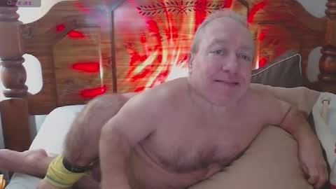 Snapshot of freemysoul4748 chatting on January 15, 4:15 am Cute Lil Man online show from January 15, 4:15 am