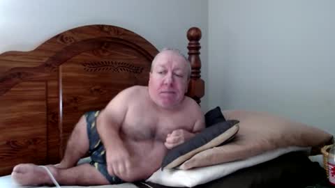 Snapshot of freemysoul4748 chatting on September 11, 6:46 am Cute Lil Man online show from September 11, 6:46 am