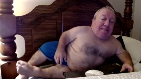 Snapshot of freemysoul4748 chatting on October 1, 5:13 am Cute Lil Man online show from October 1, 5:13 am